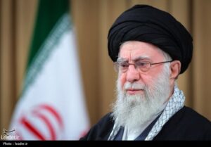 وضعیت سلامت رضا امیرخانی توسط رهبر انقلاب پیگیری شد