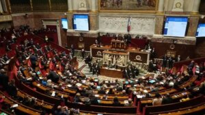 پاریس در بن بست؛ عدم تصویب لایحه بودجه