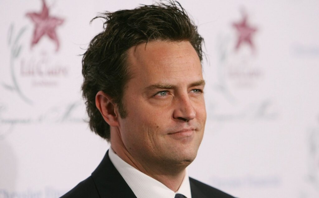 پزشکی که داروی مورد استفاده متیو پری را تامین کرده بود، به ۲.۵ سال زندان محکوم شد - گیمفا