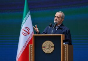 پزشکیان:در نگاه رهبر معظم انقلاب آزادی مشروع حق مردم و تکلیف حکومت است