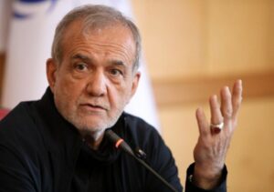 دیگر دلار ۲۸۵۰۰ تومانی نمی‌دهیم| دلار را به هر کسی می‌دهیم می‌خورد