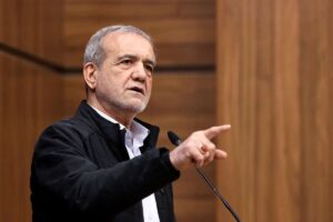 واکنش پزشکیان به درخواست افزایش حقوق کارمندان توسط مجلس