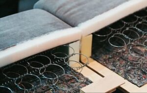 چگونه فنرهای شکسته مبل را تعمیر کنیم