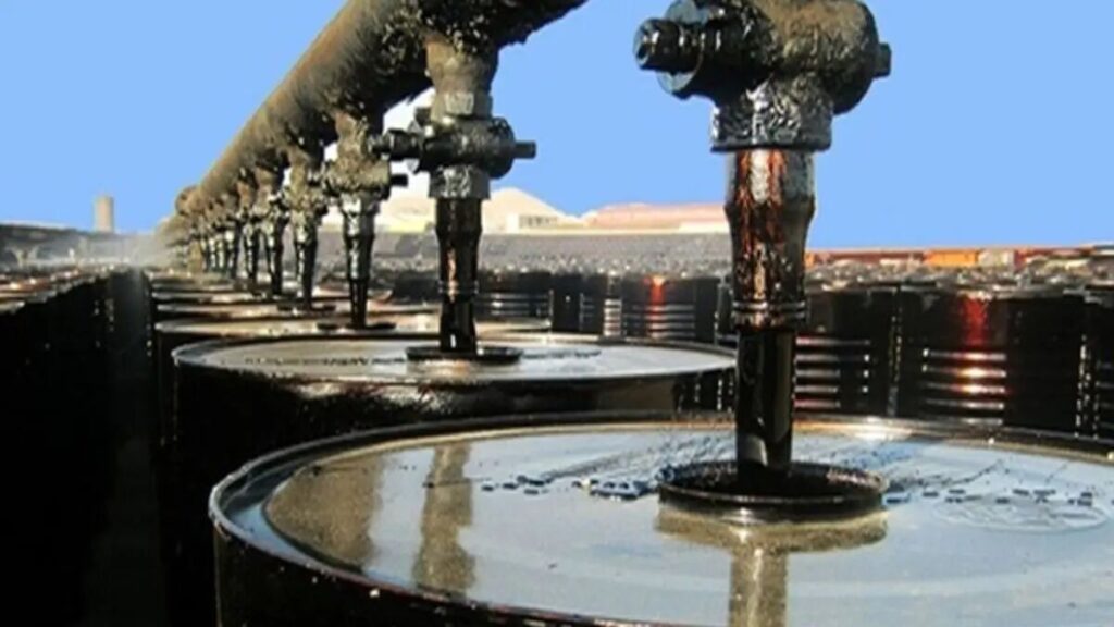 ارزآوری ۲ میلیارد دلاری صنعت قیر| مافیای قیر داریم؟