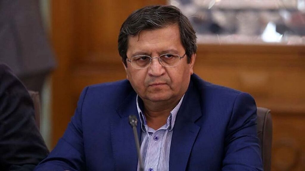 همتی: بازار ارز روال طبیعی خود را طی می‌کند