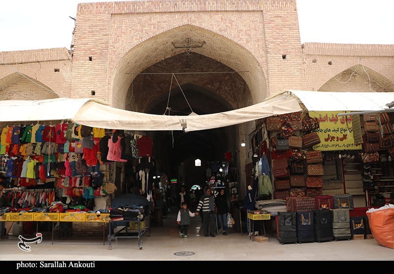 با همکاری مردم و اصناف، بازار کرمانشاه در آرامش قرار دارد