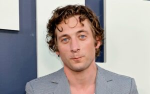 جرمی آلن وایت در حال مذاکره برای پیوستن به فیلم Peaked است