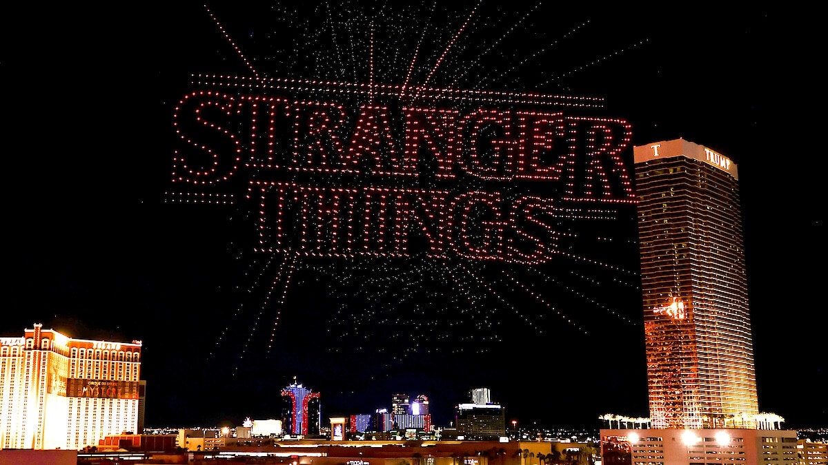 جشن پایان سریال Stranger Things با نمایش خیره‌کننده پهپادها در لاس وگاس انجام شد