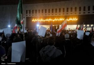 خروش شبانه مردم قم علیه اغتشاشگران/ اتمام حجت با آشوبگران