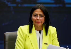 سر اپوزیسیون بی‌کلاه ماند