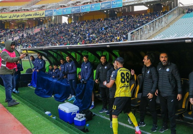 دوری یک ماهه رضاوند از میادین فوتبال