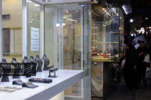 قیمت طلای ۱۸ عیار امروز چهارشنبه ۱۷ دی/ کاهش قیمت طلا + جدول