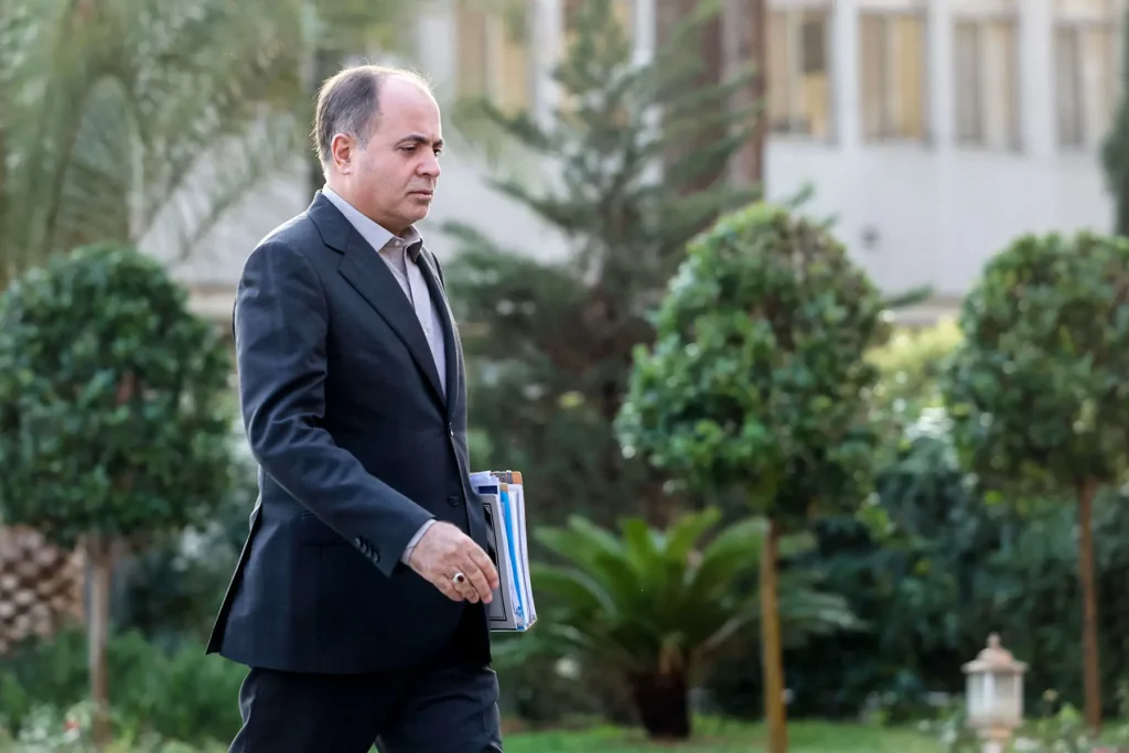 قیمت ها پس از حذف ارز تالار اول غیرعادی نخواهد بود / تاثیر ارز ترجیحی بر قیمت گوشت زیر 15 درصد، گوشت مرغ زیر 40 درصد و قیمت روغن 100 درصد است.