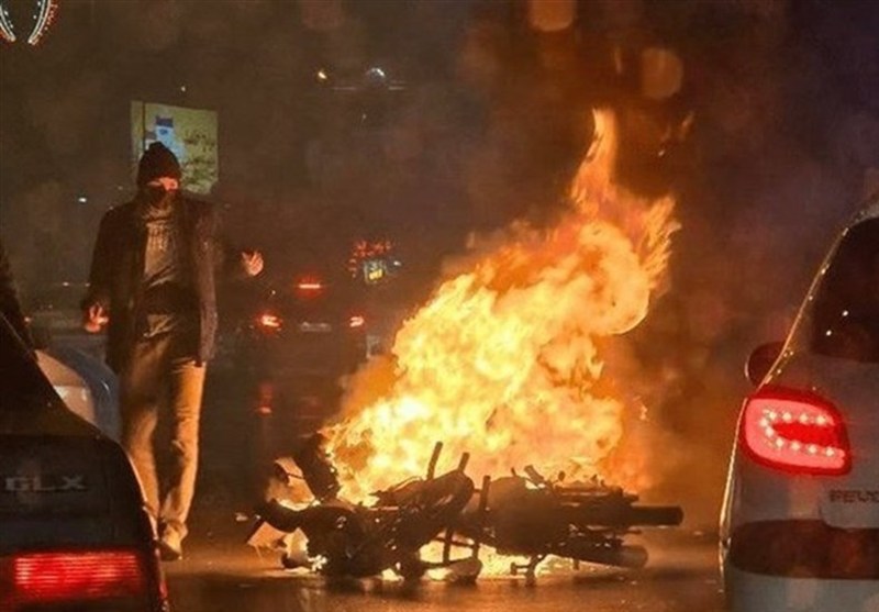 چتر حمایتی رسانه‌های زنجیره‌ای بر سر آشوبگران و تروریست‌ها