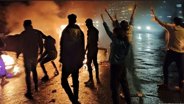 چرا اغتشاشات ناگهان و هم‌زمان قطع شد؟