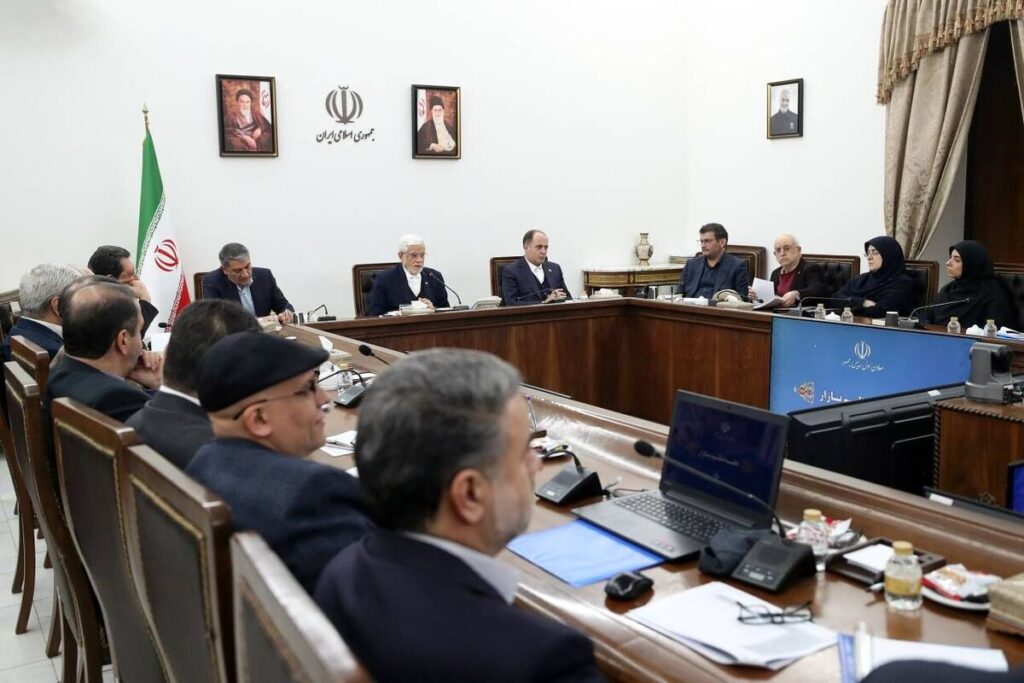 در جلسه تنظیم بازار بر تامین کالاهای اساسی مردم تاکید شد