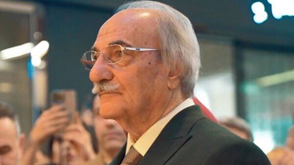 خودم و پسرم اشتباه کردیم؛ از مردم عذر می‌خواهیم!