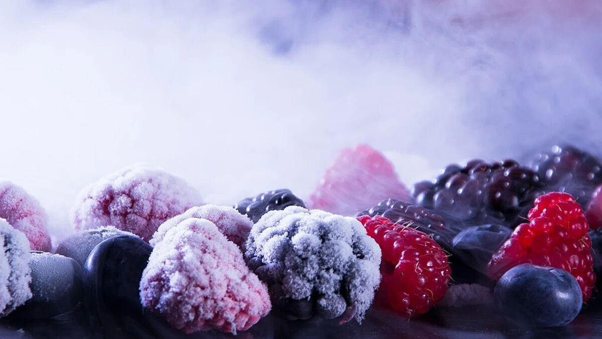 رشد مصرف نیتروژن مایع در صنایع غذایی و دارویی؛ چه استانداردهایی مهم‌اند؟