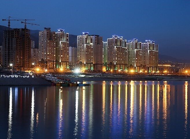 تهویه طبیعی هوای تهران در منطقه ۲۲ در حال مسدود شدن است