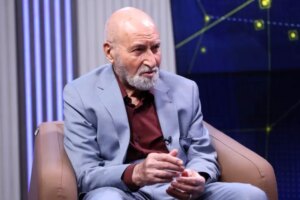 Behind the curtain of coupon distribution in the 60s, according to Behzad Nabawi/ Shahid Rajaei, he came to our office and said that they offered me the prime ministership; We both laughed