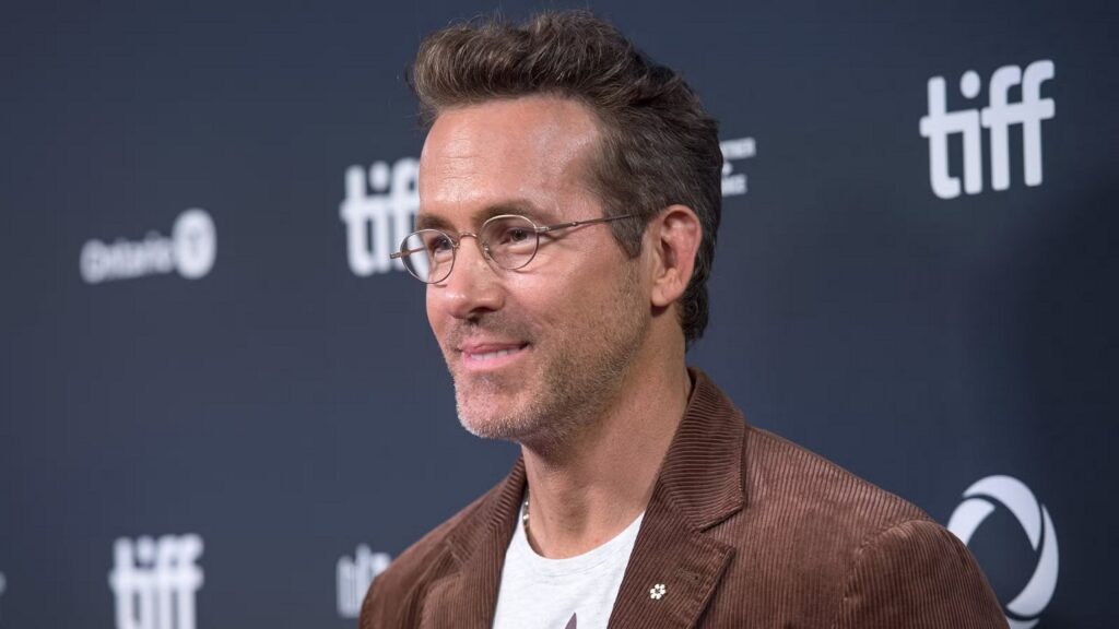 اولین تصویر از فیلم اکشن Mayday با حضور رایان رینولدز و کنت برانا منتشر شد