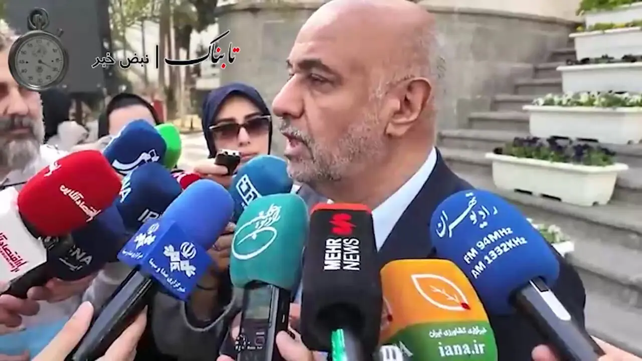 ببینید/ دو افزایش حقوق در سال جواب می دهد؟/ پاسخ وزیر کار