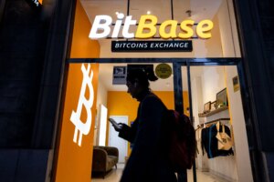 بیت کوین به زیر 80 دلار سقوط کرد