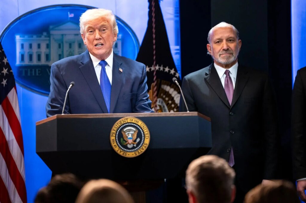 تعرفه 10 درصد؛ پاسخ ترامپ به دیوان عالی