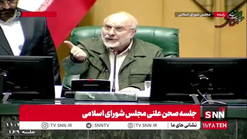 کجا نوشته شده که ما فقط سالی یک بار حقوق اضافه می کنیم؟