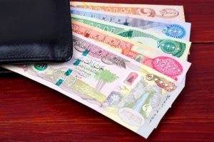 دستگیری باند چهارنفره فروش دینارهای جعلی در آستانه اربعین| کشف ۵ هزار و ۳۵۰ دینار تقلبی