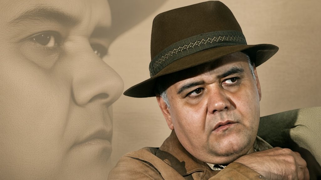 سنگ مزار جدید اکبر عبدی در آستانه تولدش نصب شد + ویدیو