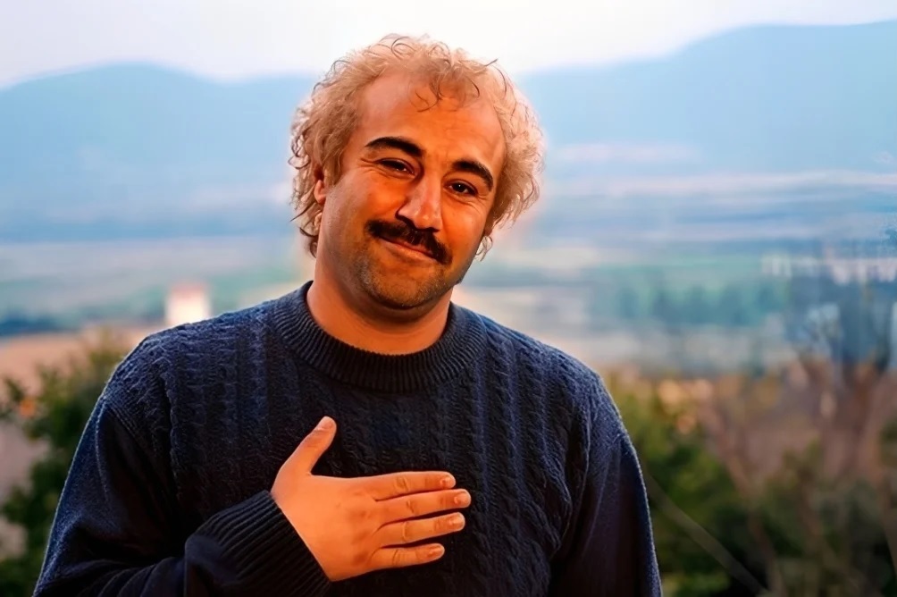 محسن تنابنده بازیگر سریال «پایتخت» این روزها تبلیغ رستوران می‌کند!