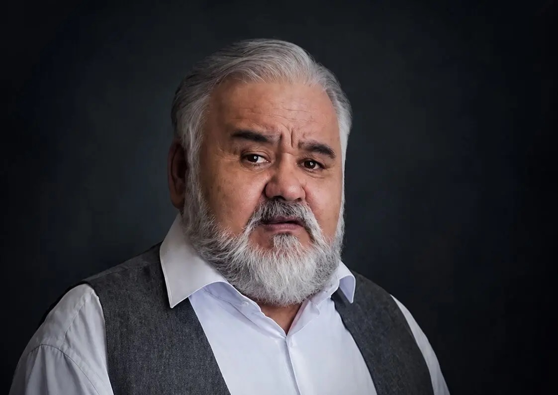 مستند یادبود اکبر عبدی را تماشا کنید